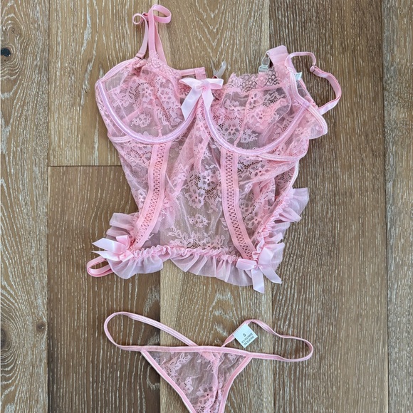 Lingerie Set-Pink Lace , Workout shorts- Brown - Picture 3 of 6